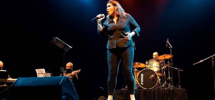 Carina Niglia celebrará sus 10 años junto a la música