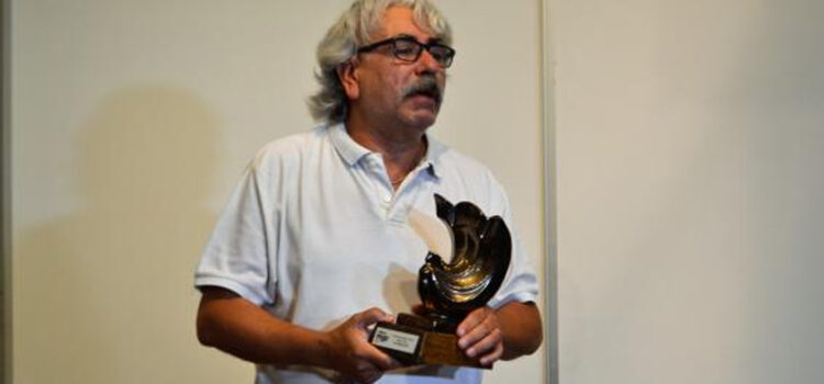 Sergio Lanchas recibió el Premio José María Vilches por “La Revuelta”