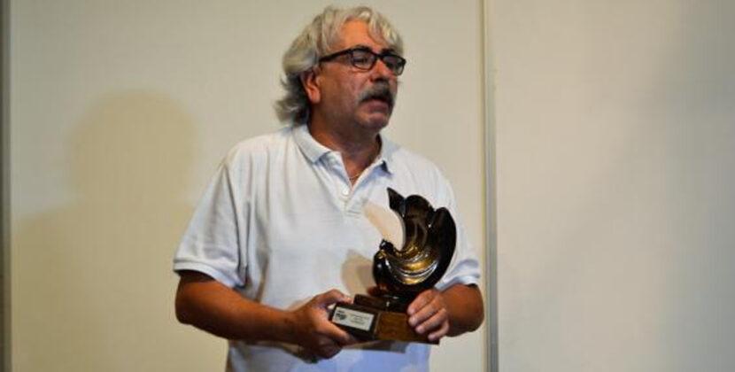 Sergio Lanchas recibió el Premio José María Vilches por “La Revuelta”
