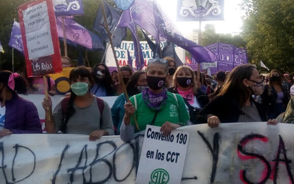 Se replicó en mar del plata la marcha contra los femicidios y por la igualdad laboral