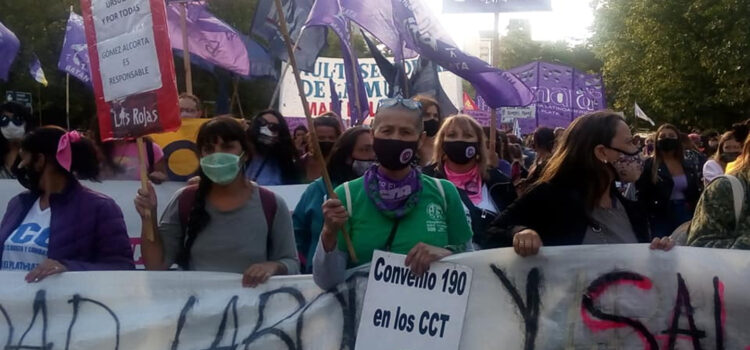 Se replicó en mar del plata la marcha contra los femicidios y por la igualdad laboral