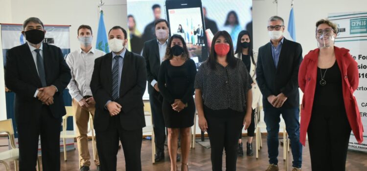 Funcionario nacional presentó programas de capacitación en el Centro de Formación N° 416