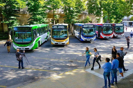 LA UTA AMENAZA CON PARAR EL SERVICIO DE COLECTIVOS