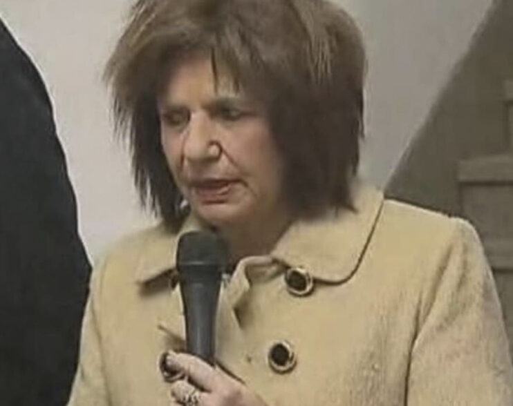 Para Patricia Bullrich, el Gobierno “podría haberle dado” las Islas Malvinas al laboratorio Pfizer