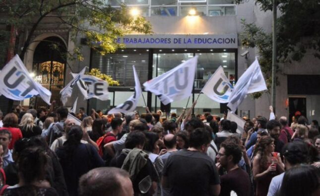 Docentes porteños paran en rechazo al fallo a favor de la presencialidad
