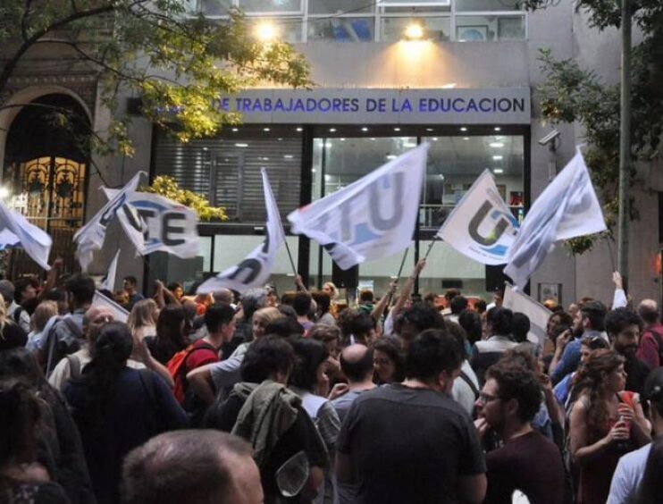 Docentes porteños paran en rechazo al fallo a favor de la presencialidad