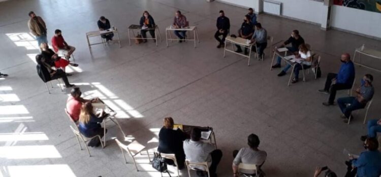 LA COMISION DE SEGURIDAD SESIONO EN LA ESCUELA DE EDUCACION SECUNDARIA N° 31