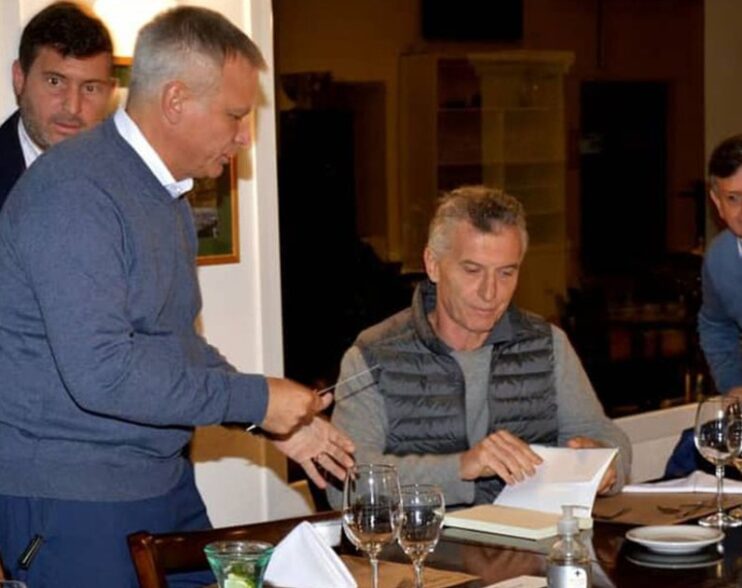 Macri hizo un asado en Córdoba para 20 personas cuando el permitido máximo es de 10