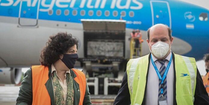 Llegan al país nuevos cargamentos de vacunas