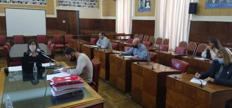 EN MEDIO DE CUESTIONAMIENTOS, AVANZARON LAS RENDICIONES DE CUENTAS DE MONTENEGRO