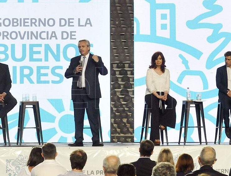 Junto a Cristina, Massa y Kicillof, Fernández lanza el Programa Reconstruir