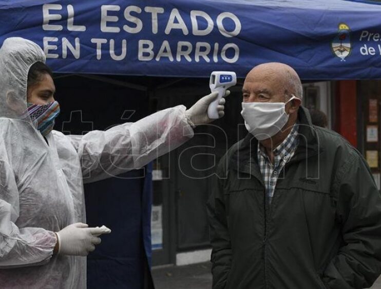 El Senado debate el proyecto oficial sobre criterios para combatir la pandemia