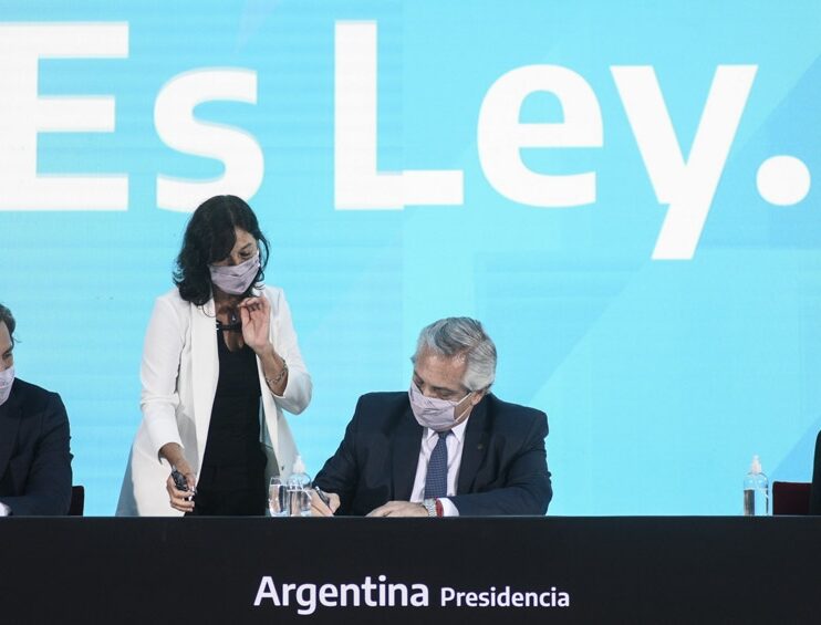 Protocolo y más de 1.100 equipos de salud para garantizar el derecho al aborto, a 6 meses de la ley