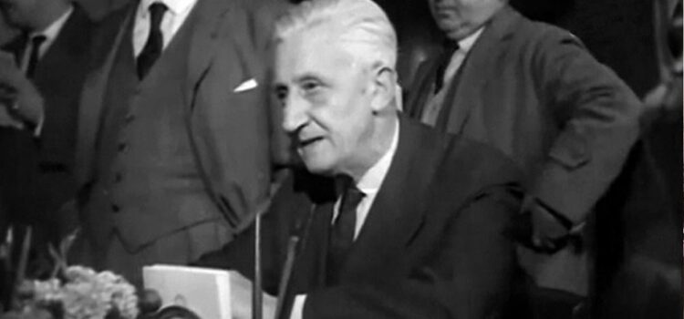 Illia, un presidente cercado por las corporaciones, las FF.AA y los medios