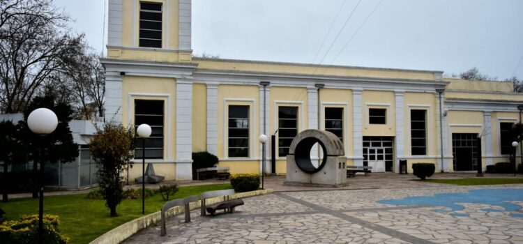 Funcionarios de Montenegro demoran respuestas acerca del destino de la Plaza del Agua