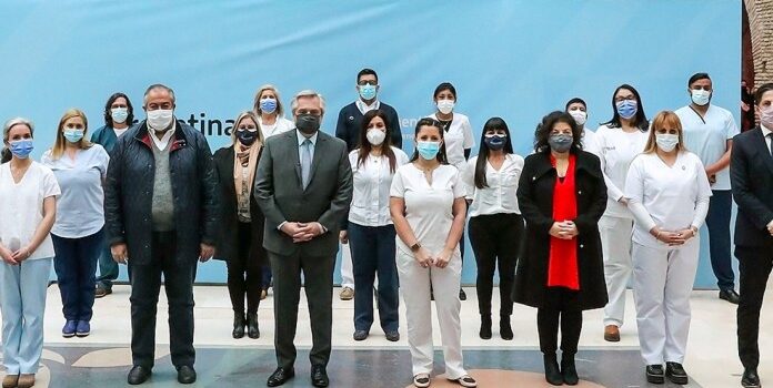 Alberto Fernández: “Los enfermeros no son empleados administrativos”