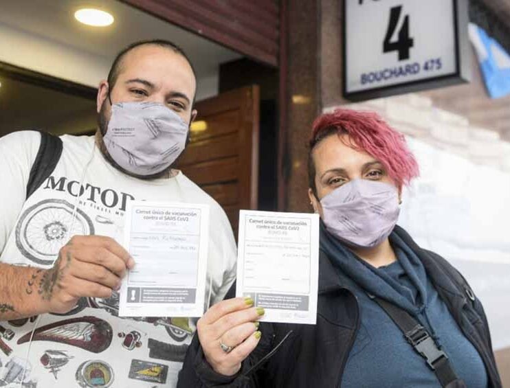 Todas las provincias ya están vacunando a menores de 50 años sin comorbilidades