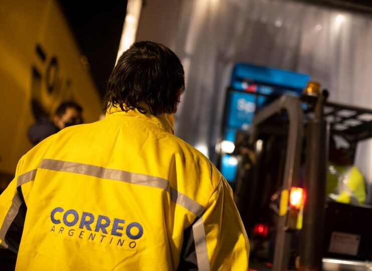 Hoy llegan a Mar del Plata 9.400 dosis de AstraZeneca, segunda dosis