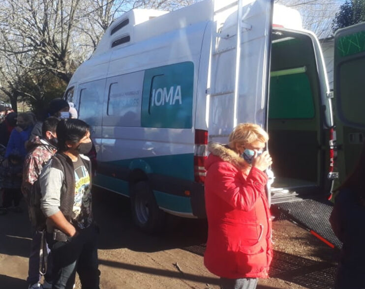 Vacunación Itinerante COVID-19  –  Más De Doscientos Vecinos Se Acercaron a La Sociedad De Fomento Estación Camet