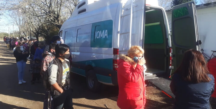 Vacunación Itinerante COVID-19  –  Más De Doscientos Vecinos Se Acercaron a La Sociedad De Fomento Estación Camet