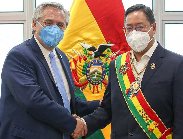Juntos, Fernández y Arce condenaron el envío de material bélico a Bolivia durante el golpe a Evo