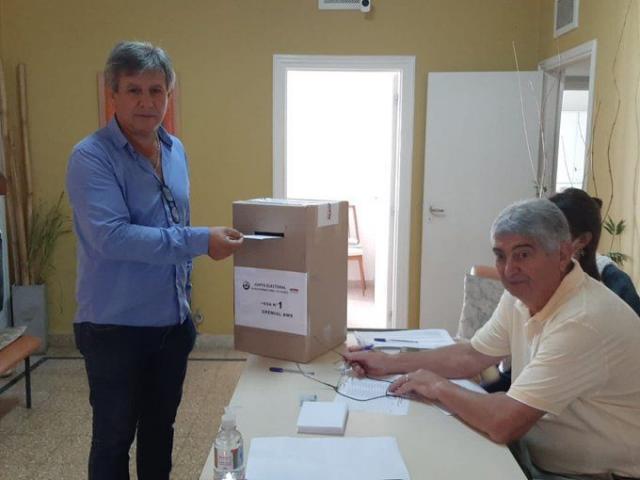 CHUCHO PAEZ: REELECTO EN CASINOS  POR AMPLIO MARGEN