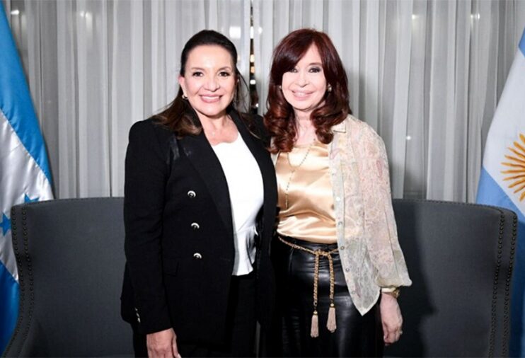 Cristina Fernandez de Kirchner se reunió con Xiomara Castro y con Dilma Rousseff