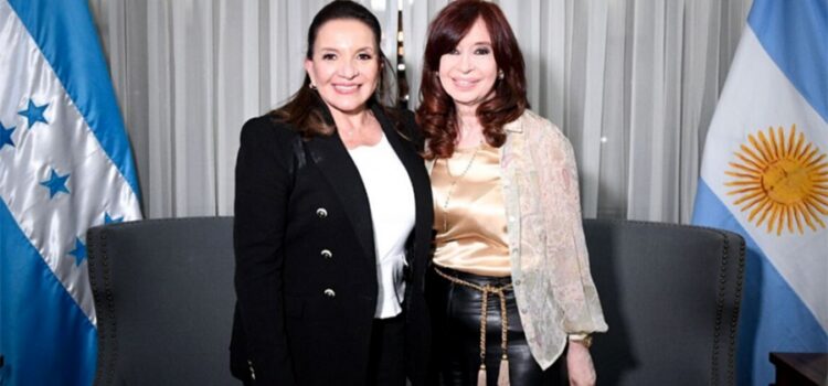 Cristina Fernandez de Kirchner se reunió con Xiomara Castro y con Dilma Rousseff