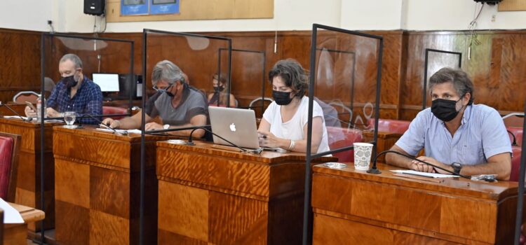 El conflicto por las Fotomultas se tratará en sesión extraordinaria este lunes.