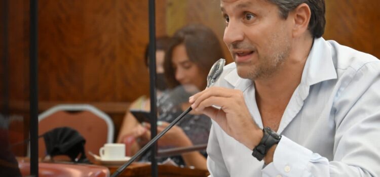 Ariel Ciano deja su banca en el Concejo y asume como nuevo director de Aerolíneas Argentinas