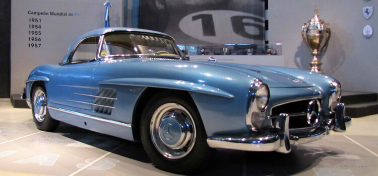 Mercedes-Benz 300 SL, el favorito de Fangio, a subasta.