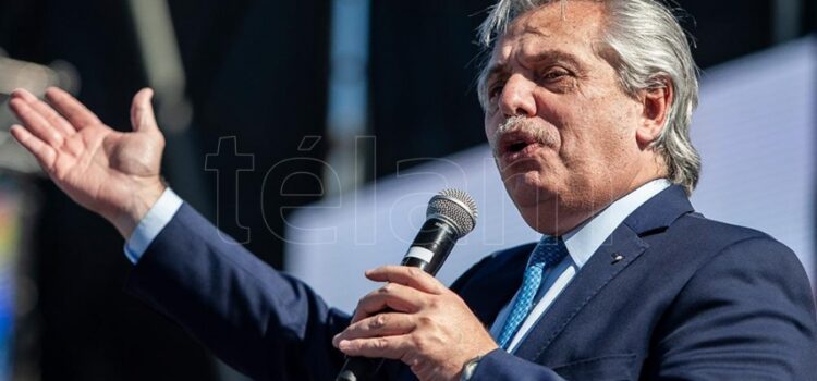 El salario mínimo subirá a 47 mil pesos en cuatro cuotas durante el 2022