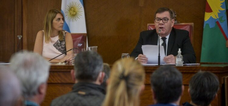 Sin aclarar los “puntos oscuros”, Montenegro priorizó en su agenda el convenio de Fotomultas