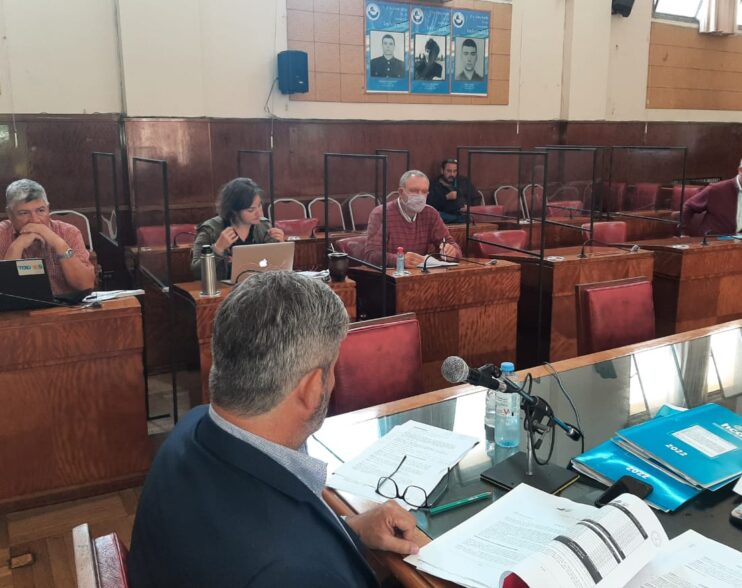 Montenegro deberá reconstruir acuerdos con el pultismo para aprobar el convenio de Fotomultas