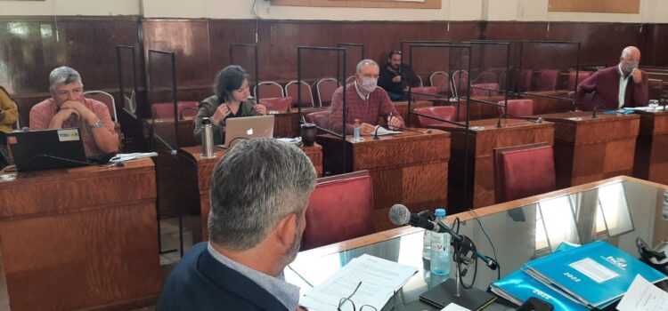 Montenegro deberá reconstruir acuerdos con el pultismo para aprobar el convenio de Fotomultas