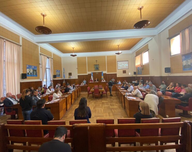 Montenegro sigue financiando su festival de nombramientos, con aumento de tasas