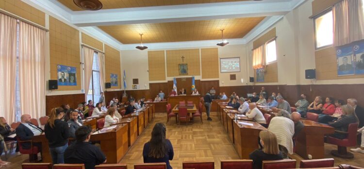 Montenegro sigue financiando su festival de nombramientos, con aumento de tasas