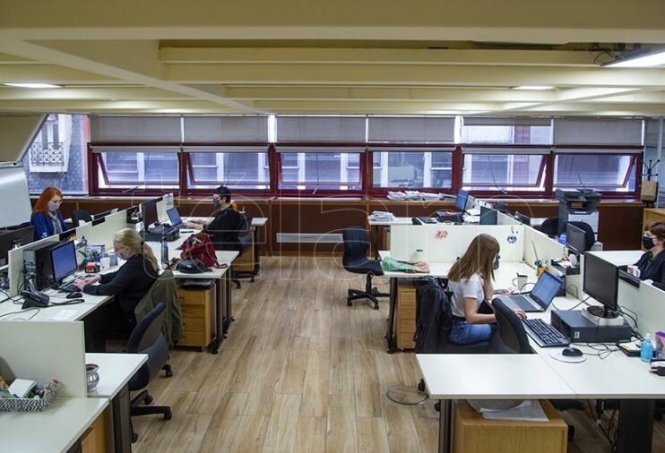 Aumento salarial adicional del 10% en mayo para los trabajadores estatales