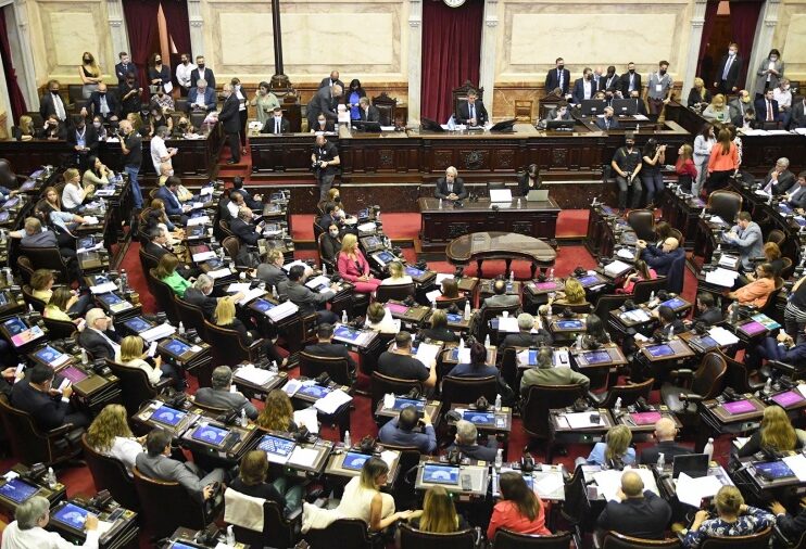 HIV, cáñamo industrial e incentivo a la construcción, los tres proyectos que trata Diputados