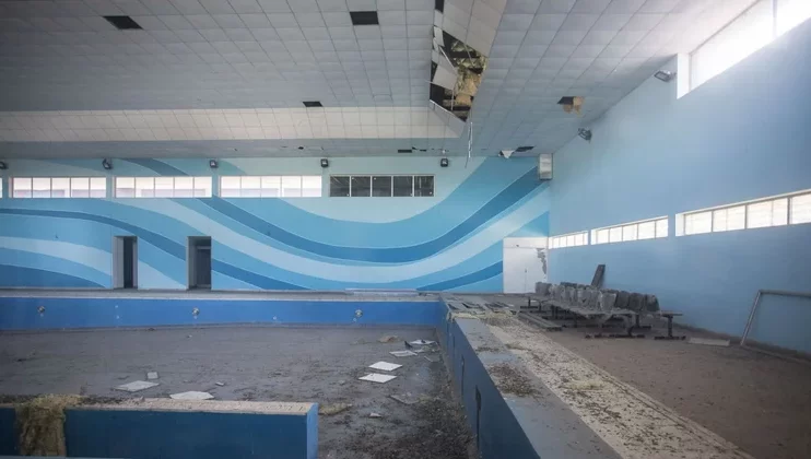 El municipio insiste con la licitación para remodelar el polideportivo de Camet tras 7 años de abandono