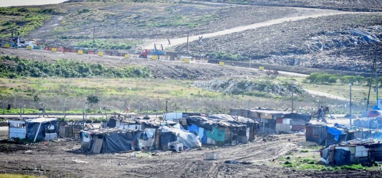 Ingresan alrededor de 100 recuperadores informales por día y 25 pasan la noche