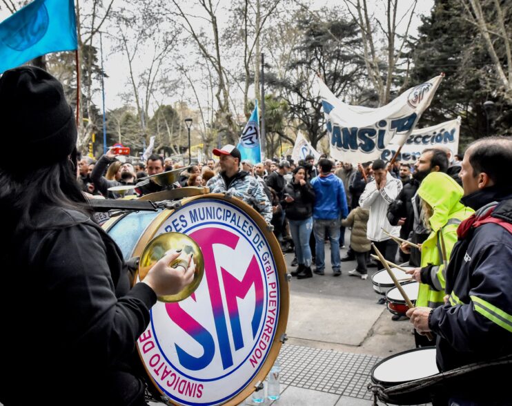 CONTUNDENTE : Municipales cruzan a Montenegro en la pelea por el salario