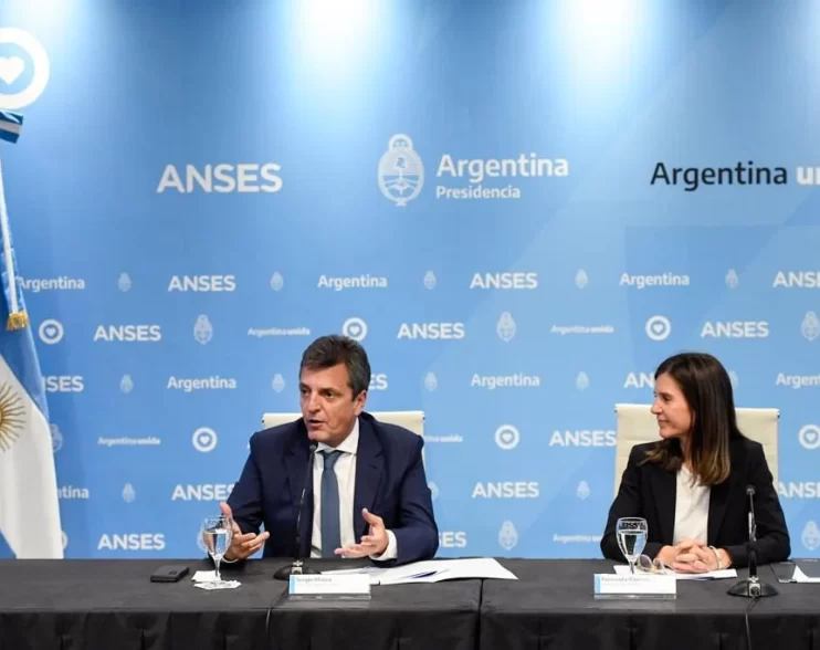 Las jubilaciones aumentarán 15,6% en diciembre y habrá tres bonos de 10 mil pesos