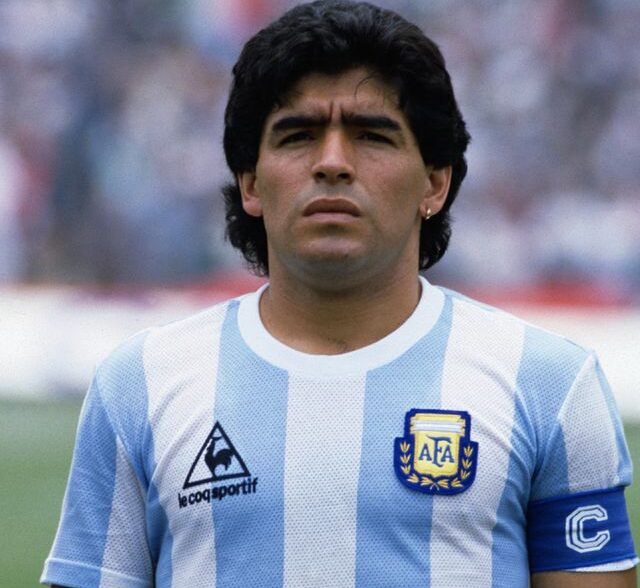 “El Diego es un sentimiento”: proponen designar con dicho nombre una cuadrícula de la Plaza Pueyrredón