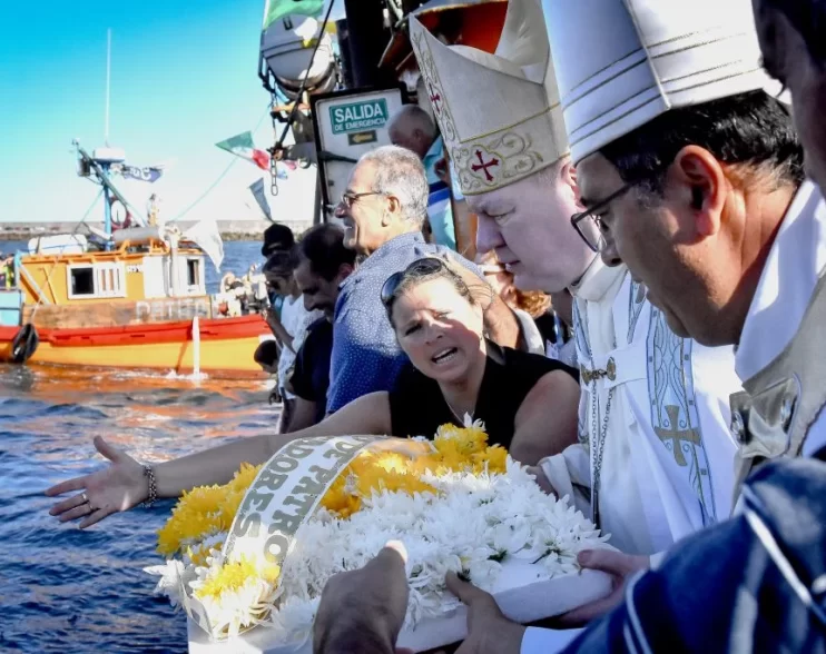 Emotivo homenaje a San Salvador en el cierre de la Fiesta de los Pescadores