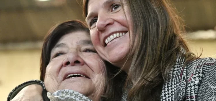 Fernanda Raverta: “Los adultos mayores deben estar en el centro de las prioridades del municipio”